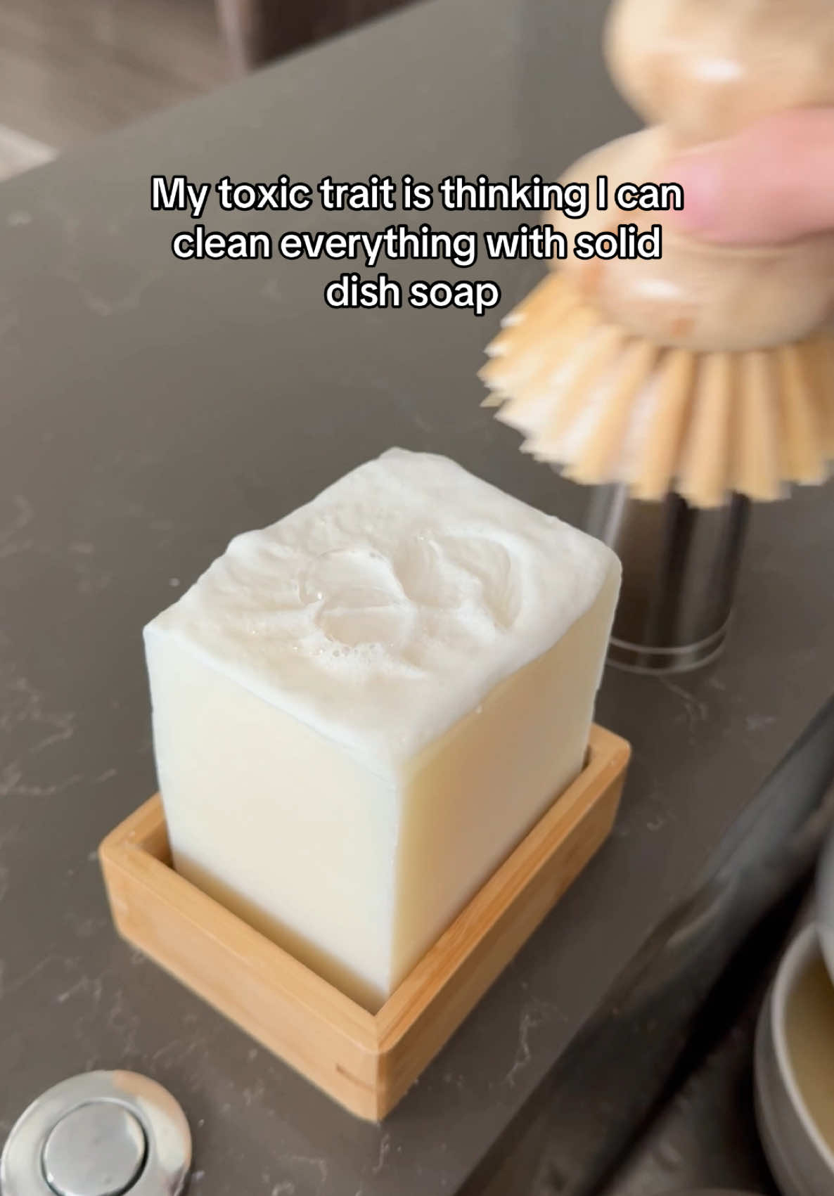 Spoiler alert: it works 🚨 I use it for my dishes, my stove, my countertops, clothing stains etc... 😛 #fypシ゚viral #fyp #Sustainability #zerowaste #kitchen 