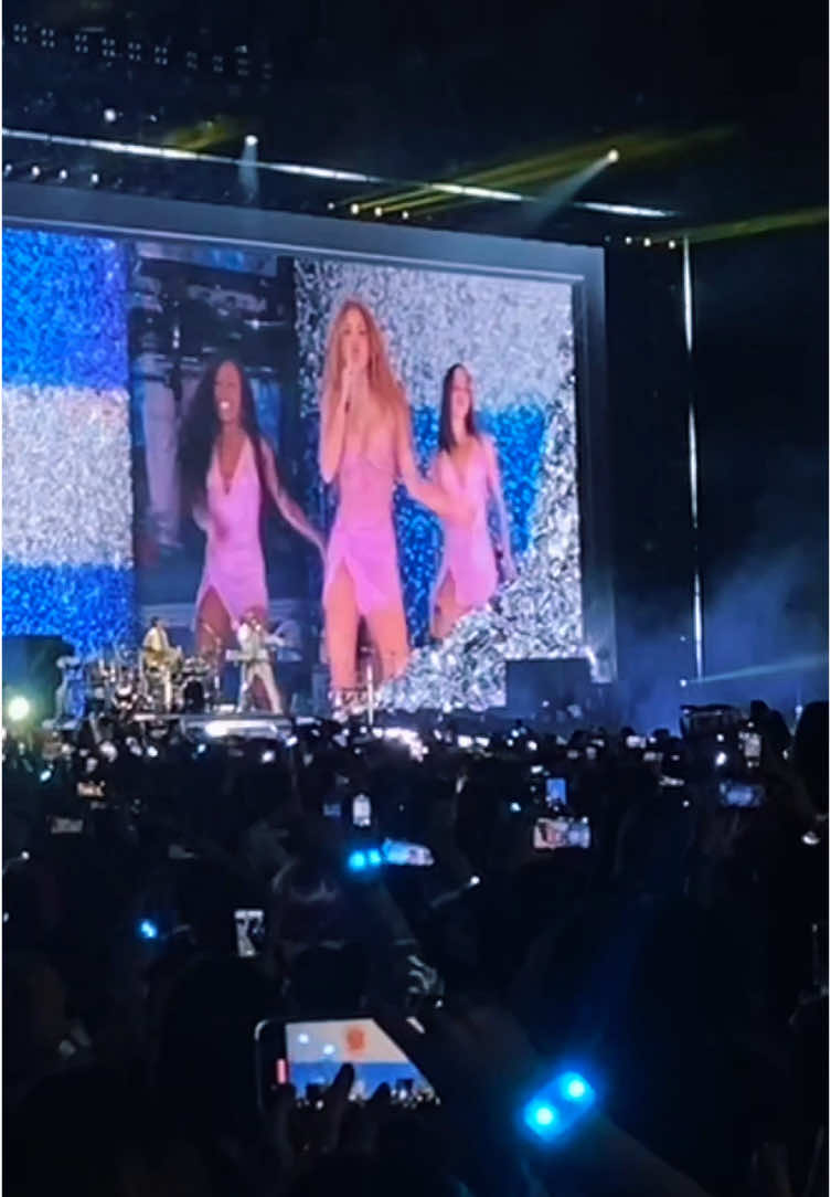 Shakira CDMX 2025 @shakira ver por primera vez a tú artistas de esta manera es indescriptible #CapCut #shakira #lasmujeresyanolloran #lmynlworldtour #baile #coreografia #vista #zonarosa #estadiognp 
