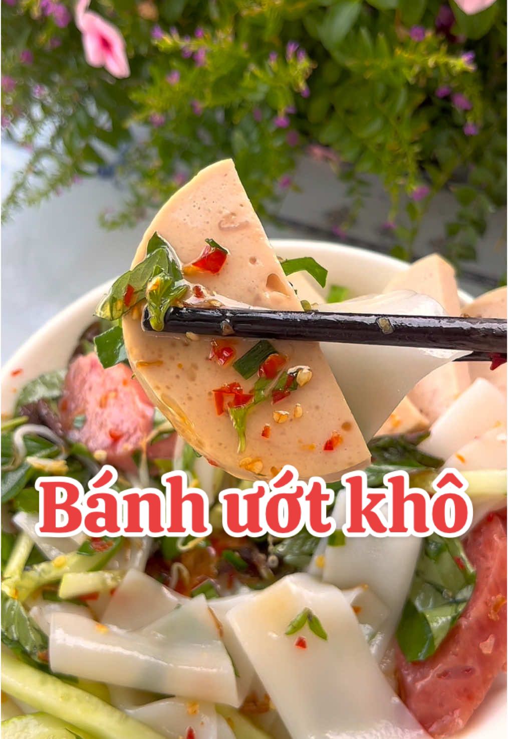 Tui thấy cái món này nó phù hợp với mấy anh chi o dưới quê lắm nè. Bánh ướt khô rất tiện lợi luôn nè ca nhà. #bepbaduong #viral #xuhuong #ancungtiktok #monngon #LearnOnTikTok #monngonmoingay #banhuot #banhuotkho 