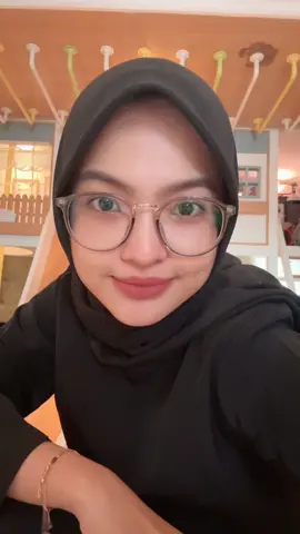 hari ketiga lebaran udah masuk kerja😋🤩 stecuu stecuuu