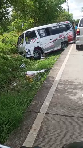 inalillahi waina ilaihirojiun  telah terjadi laka lantas di jaln raya ds muncung keronjo tetaplah berhati² yang sedang bepergian utamakan keselamatan #lakalantashariini 