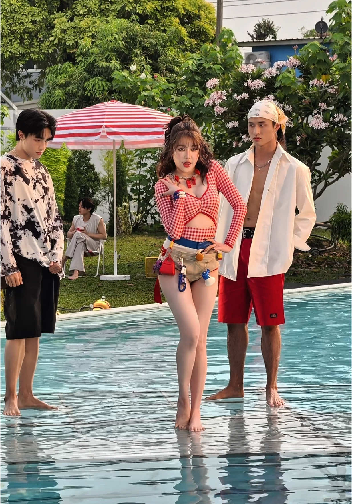 เข้ามาแซงคิวคนรอจีบฉันได้เลย🥵 #HotDealChallenge #NewMusic #เพลงดังTikTok