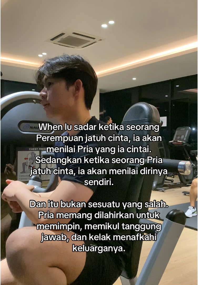 Seorang pria tanpa arah, tanpa kemampuan, tanpa kestabilan, akan sulit untuk memberikan rasa aman. Bukan berarti pria harus kaya raya dulu untuk mencintai, tapi setidaknya ia punya visi, tujuan, dan usaha untuk menjadi lebih baik. Maka, sebelum punya siapa-siapa, pastikan kamu punya sesuatu—bukan hanya materi, tapi juga karakter, kejelasan tujuan, dan kesiapan untuk bertanggung jawab. Karena cinta bukan hanya tentang memiliki seseorang, tapi juga tentang memastikan bahwa saat kamu memilih dia, kamu sudah siap untuk menjaga dan membangun masa depan bersama. #fyp #gym #motivation 