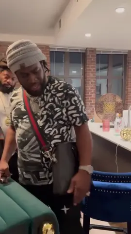 Frank and Cho find out someone broke into his Baby Mama’s house while he was in Miami!#God #Jesus #Jesusispoppin #Jesusbeenpoppin #kountrywayne #letthatsizzleinyourspirit #helpisontheway #love