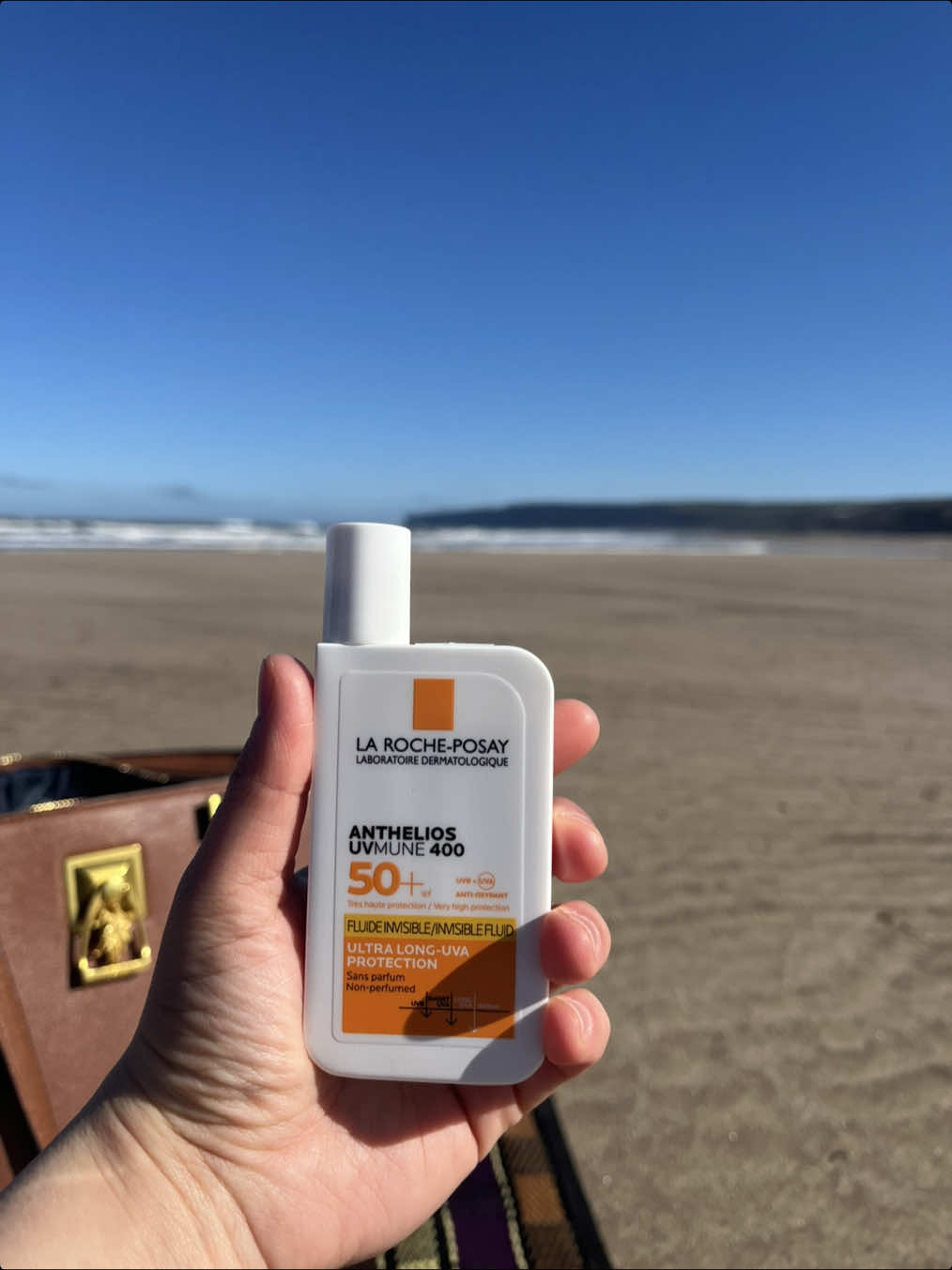 ☀️ Beach Day Essential: La Roche-Posay Anthelios UVMUNE 400 SPF 50+ ☀️ Massive thank you to LOREALISTAR for sending me this absolute summer must-have! I’ve been testing out the La Roche-Posay Anthelios UVMUNE 400 Invisible Fluid SPF 50+, and I’m beyond impressed. ✔️ Ultra-Light & Invisible – This sunscreen has such a fluid, non-greasy texture that melts into the skin effortlessly. No white cast, no stickiness—just smooth, invisible protection. ✔️ Ultra Long UVA Protection – With its advanced UV filtering system, this keeps my skin safe from deep UVA damage while preventing sun spots and premature ageing. ✔️ Perfect for Sensitive Skin – As a fragrance-free, non-comedogenic formula, it feels soothing and lightweight, even on my more sensitive days. Wore this all day at the beach, and it held up amazingly—no burns, no irritation, just healthy, protected skin! Highly recommend if you’re looking for reliable everyday sun protection that’s suitable for all skin types. Have you tried this one yet? Let me know your sunscreen faves! ☀️✨ #Gifted #LaRochePosay #Anthelios #SPF50 #lorealistarlarocheposayrisingstar #SunscreenEveryday #SkincareLover #UVAProtection #SunSafe #DermatologistApproved #BeachDay #InvisibleSPF #SkincareCommunity #LOREALISTAR #lorealistaruk @La Roche-Posay 