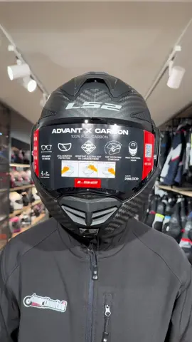 ¡LS2 FF901 ADVANT X CARBONO! Un casco modular que se abre 180 grados, de doble homologación jet e integral y norma 22.06. ✅ Calota exterior fabricada en carbono y disponible en dos tamaños de calota. ✅ Incuida pantalla transparente y oscura, preequipadas para pinlock. ✅ Múltiples entradas de aire ajustables situadas en la mentonera y en la parte superior del casco. ✅ Cierre de hebilla micrométrica de acero inoxidable. Disponible también en la gama de fibra de vidrio y policarbonato. ¡Descúbrelos entrando en el link de nuestra bio! #martimotos #motorcycle #motociclismo #ls2 #ls2helmets #motoadventure #mototrail #racing #racinglife 
