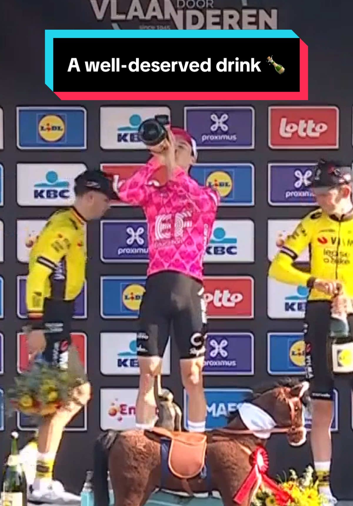 That’s how you celebrate a historic victory! 🍾🤣 #cycling #DDV #podium 