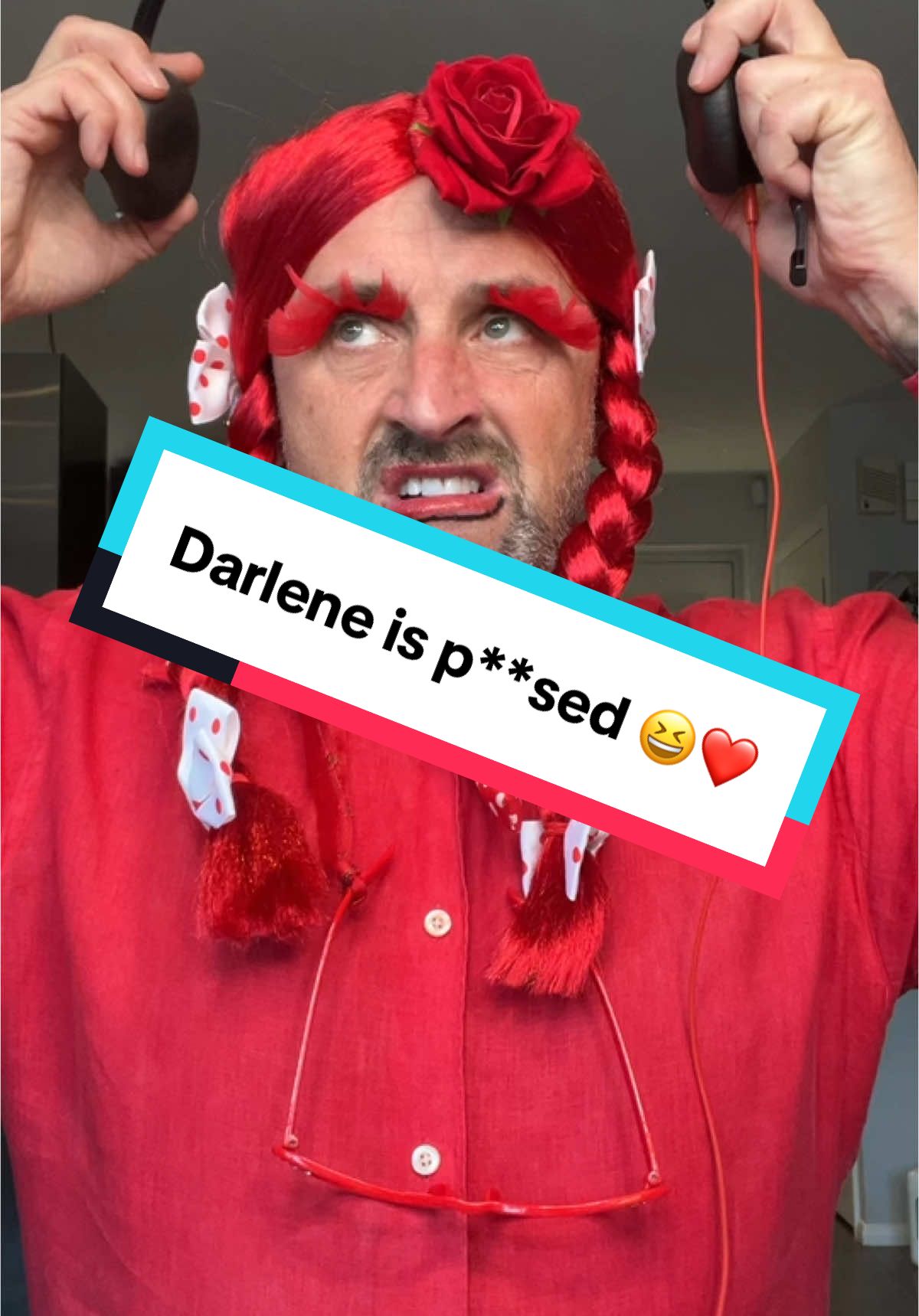 Darlene is noooot happy OC: 😆👏 @Danielle Littell #uscomedy 😆🇺🇸 #keithbugden #balloon #balloons #fypusa 