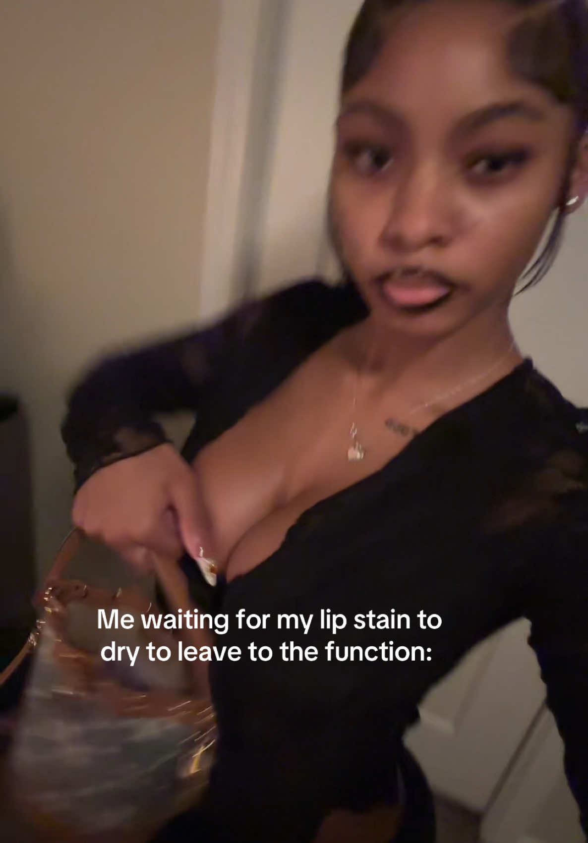 😂😂😂 #fyp #viral #lipstain #prettylizzi 
