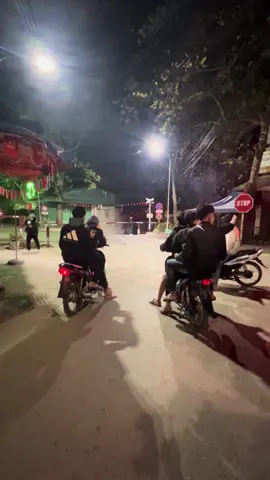em cũng như con tàu vậy đến cũng nhanh và đi cũng nhanh..! #xhhhh #ytb #buon_tam_trang #phốlenden #trending 