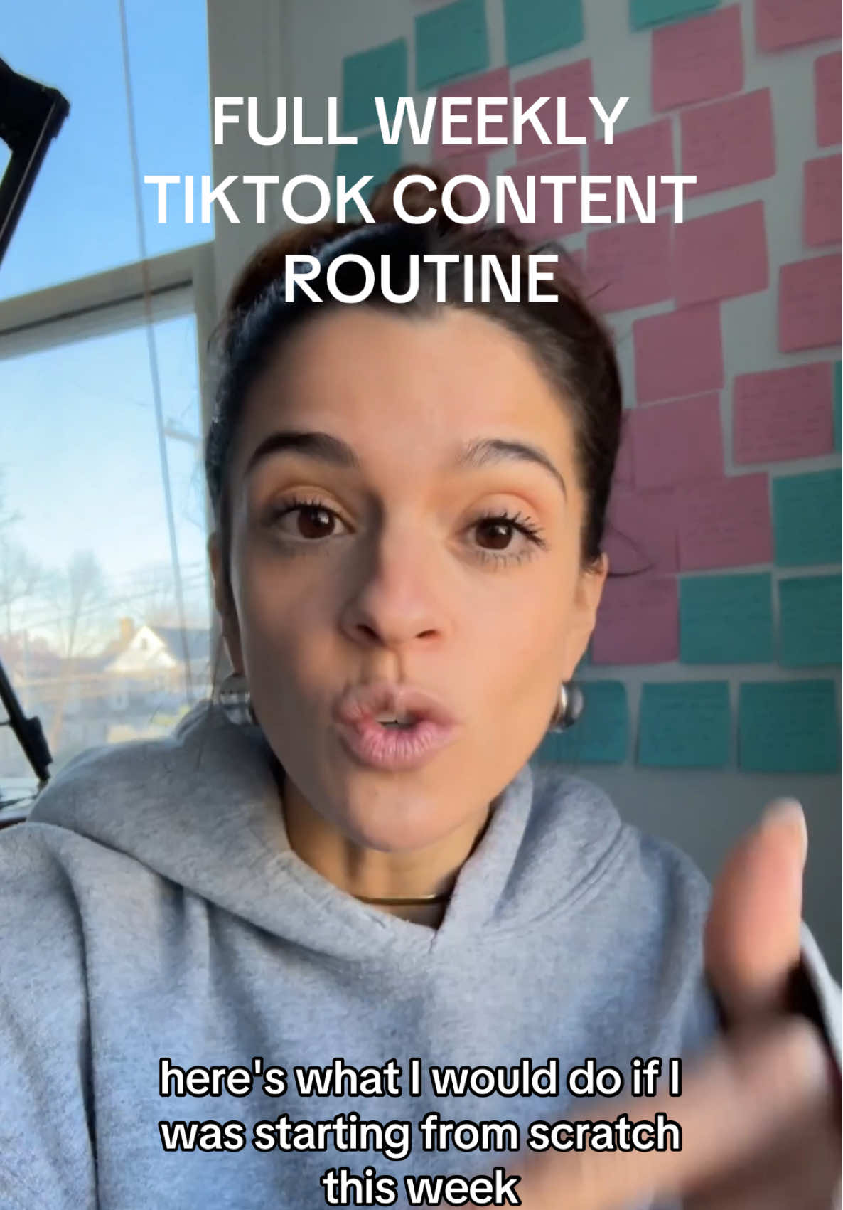 If you want more tips watch my free class right now #contentcreator #contentstrategy #tiktoktips 