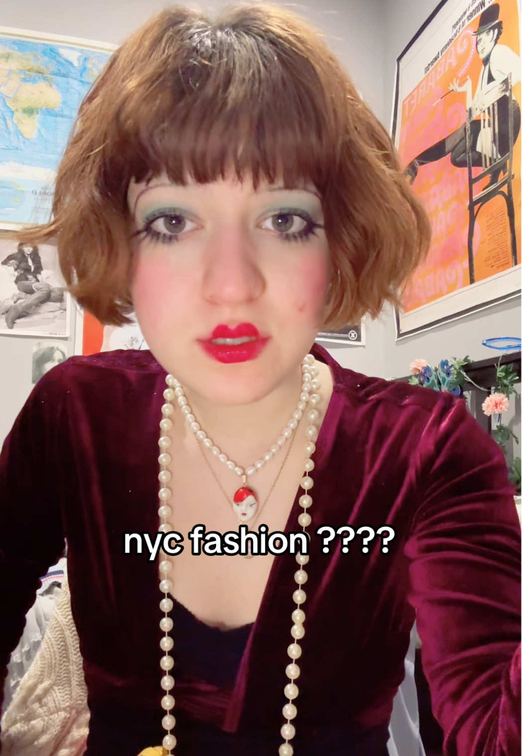 maybe i’m being a hater.com bit too many ppl r spending too much money to look such a mess #nyc #fashion #nycfashion #glam #feelingfabulous #OOTD 