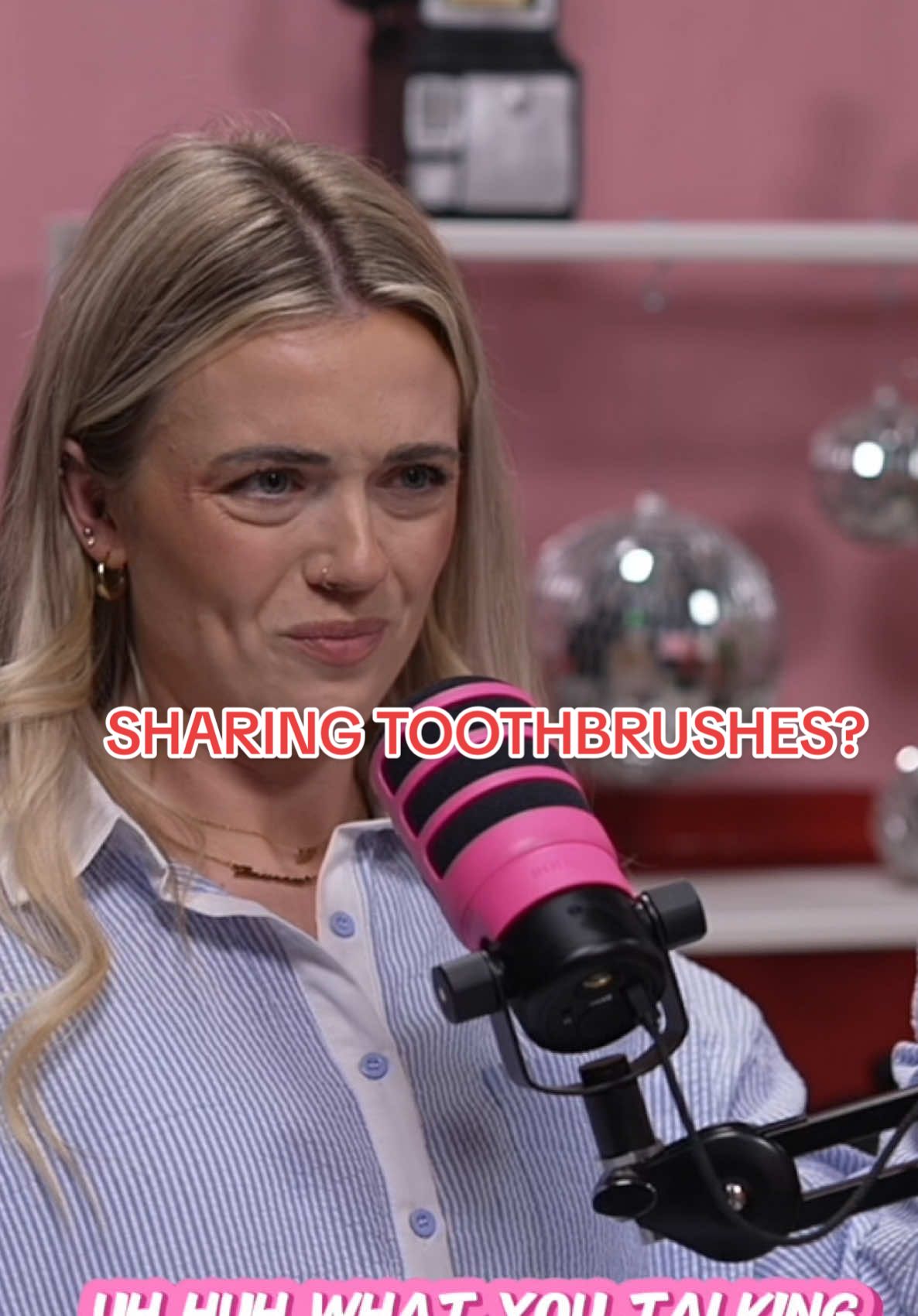 Please settle this debate.. are we all out there in the wild sharing the electronic toothbrush handle & swapping heads twice daily? Surely not 😂… comments welcome 👇🏼🦷🪥 #opinions #fyp #fy #couplestiktok #relationshiptiktok #podcastclips #scottishtok #girlspodcast @ash_reid @lauren.fairbairn @Eilidh Wells 