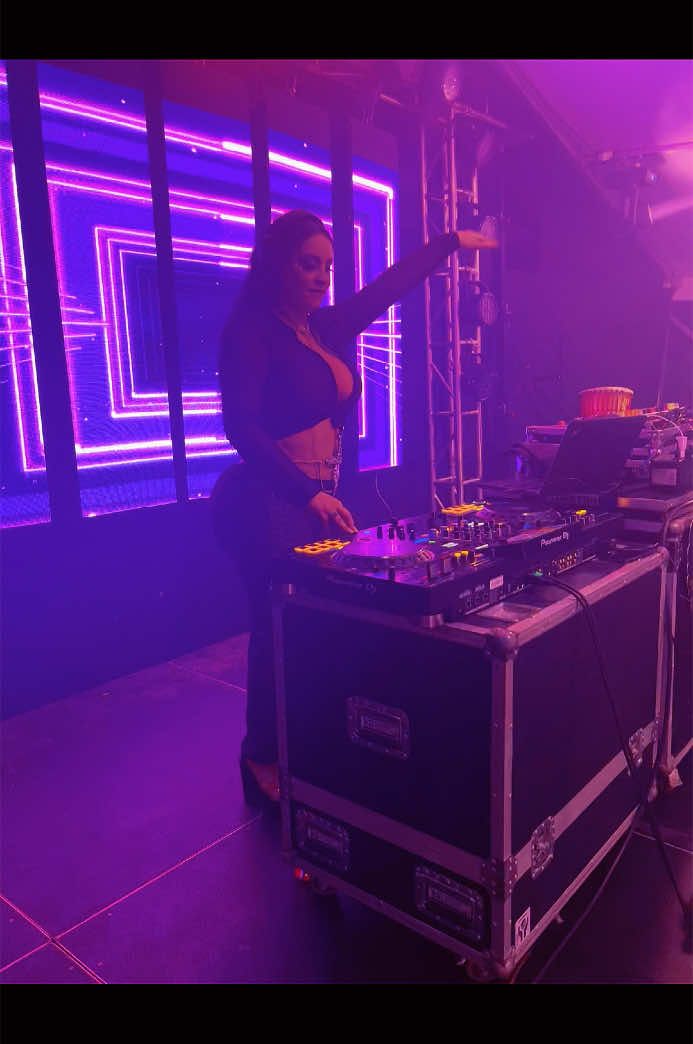 #djcolombiana #karourbina #djexotica #parat #fyp 