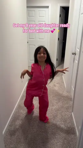Get my 9 year old daughter ready for bed with me 💕✨ #daughter #momanddaughter #fypシ゚viral #viral #viralvideo 