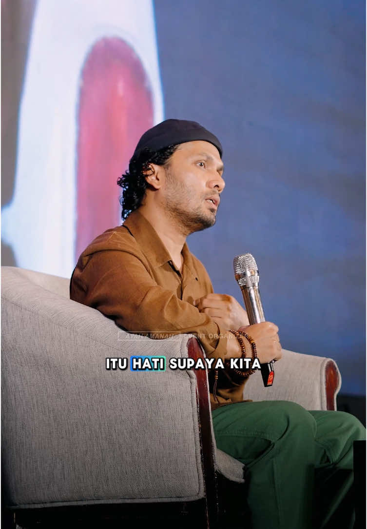 Yang perlu dijaga adalah hati, biar selalu bisa merasakan nikmatnya iman🤍 〰️〰️〰️〰️〰️〰️〰️〰️〰️〰️〰️〰️〰️〰️〰️ Jadwal sharing time Ust. @Hanan Attaki insyaallah: 13 April: PADANG 11-12 Mei: LAMPUNG 17-18 Mei: PALEMBANG 22 Juni: PEKANBARU 14 Juli: BATAM 20 Juli: MEDAN 26-27Juli: MAKASSAR 17 Agustus: SAMARINDA Cara daftarnya di website ➡️ sharingtimeuha.com 😊 #sharingtime #hananattaki #ayahamanah #bogor #karawang #solo #jakarta #jogja #malang #surabaya #semarang #depok #tangerang #bandung #bekasi #purwokerto #cirebon #garut #makassar #padang #palembang #lampung