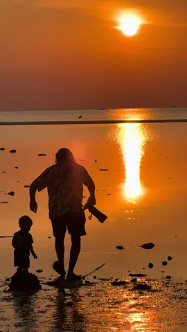 Reconnaissante ❤️ #kohphangan #babyboy #thailand #fyp #sunsetlover #fatherandson #pourtoii #nofilter 