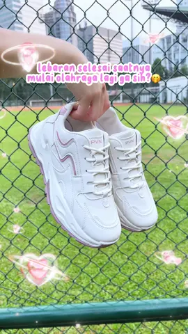lebaran selesai saatnya bakar lemak opor ~ 😀 #ramadanekstraseru #JelajahRamadan #sepatusporty #sneakerscewek #rekomendasisepatu #pvngongchan #pvn #fyp 