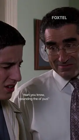 The birds, the bees and... the baked goods? 🥧 #AmericanPie #JasonBiggs #EugeneLevy #Foxtel