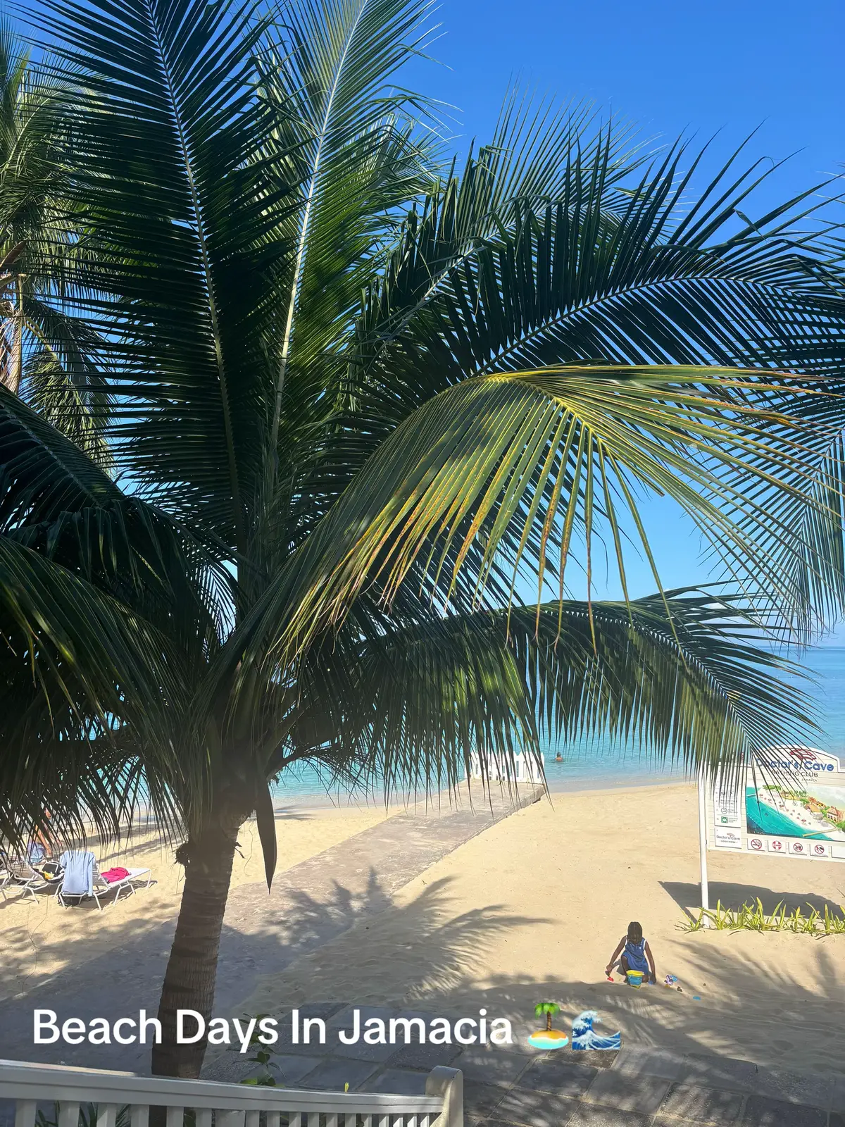 Beautiful relaxing days by on the beaaach 🤍 #beauty #beachvibes #travel #jamacia #carribean 