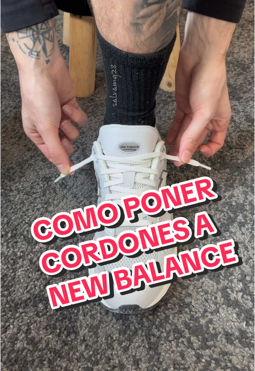 Cómo le pongo los cordones a mis New balance 2002r  #newbalnce #new #newbalance2002r #sneakers #atarcordones #cordones #cordoneras #newbalanceshoes #shoes #zapatillas #tenis #zapatillastendencia #tendenciasdetiktok #truco #tip #snkrsday 