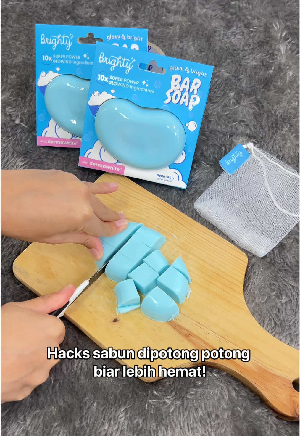 DITUDUH PAKE SABUN DOSTING😡‼️ Gataunya minty cuma pake Bar Soap viral yang kandungannya udah level up alisan setara 3x sabun kojic biasa!! makanya bisa bikin kulit glowing lebih cepat tag temen kamu yang masih pake sabun dosting!!😱 #brighty #brightyindonesia #sabunpencerah #sabunpemutih #barsoapviral #sabunviral #sabunbatang #follow #like #komen #share 