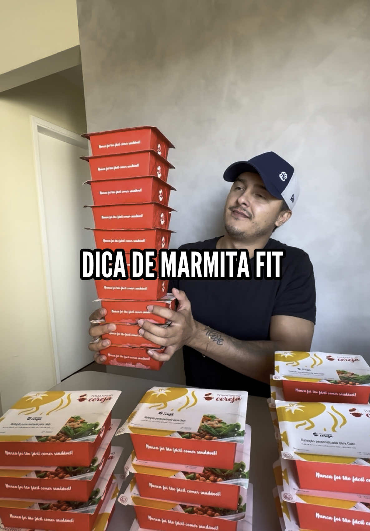 DICA DE MARMITAS FIT  Galera, conhecemos o @tomatinhocerejafit, que oferece marmitas congeladas super saborosas e saudáveis, perfeitas para quem quer praticidade sem abrir mão da qualidade! Principais diferenciais: ✅ Marmitas feitas no dia anterior da entrega, garantindo sabor, textura e frescor ✅ Cardápio muda toda semana para evitar monotonia ✅ Temperos 100% naturais, sem glutamato monossódico ✅ Uso de azeite em preparações que precisam de gordura ✅ Embalagem selada e biodegradável, evitando acúmulo de água 🥗 Opções variadas: Marmitas de cardápio semanal, além de opções vegetarianas/veganas, kids, quibes, tortas, doces, salgados saudáveis e até marmitas personalizadas conforme o plano alimentar! 💳 Aceita VA e VR 🚚 Entrega disponível ♻️ Embalagens sustentáveis PEDIDOS ATRAVÉS DO LINK NA BIO