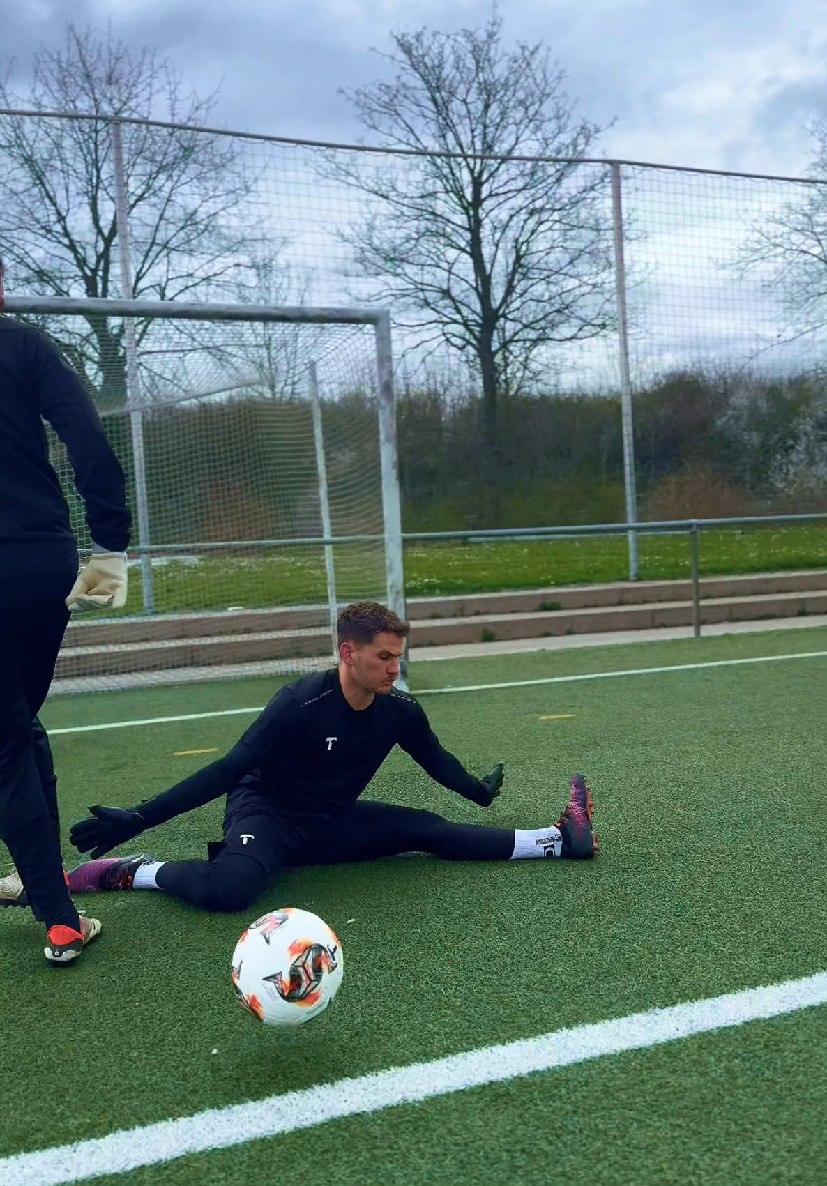 Block Training 🧱🧤 #goalkeeper #football #Soccer #futbol #keeper #portero #goleiro #goalkeepertraining #fy #fyp #viral