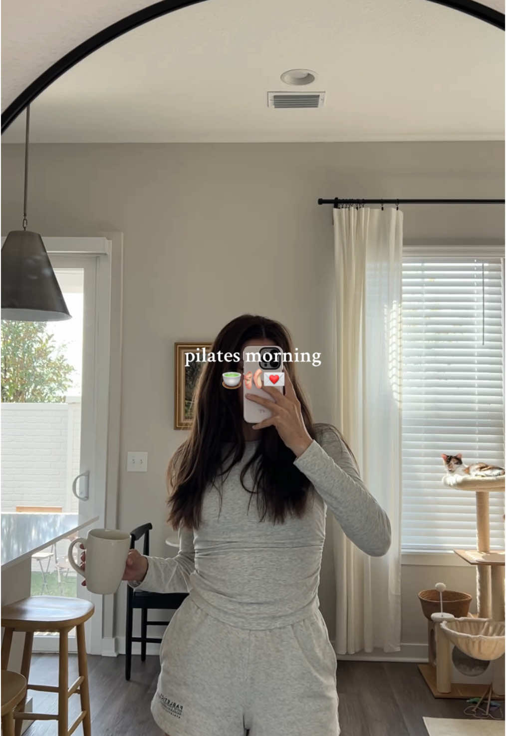a cute new set makes pilates even better 🩰 #pilatesmorning #morningroutine #morningvlog #minivlog #coastalliving #eastcoastlifestyle 