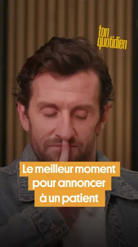 « Ça peut être une pomme, une courgette, une aubergine… ». Pour savoir tout ce qu’on peut trouver dans le rectum des gens, et bien plus, écoutez « Ton quotidien », un podcast produit par Bangumi sur un concept de Pablo Mira. L’épisode complet avec The French Radiologist, disponible sur YouTube, TF1+ et les plateformes d’écoute. #humour #rire #thefrenchradiologist #onregardequoi #médecine #sinformersurtiktok
