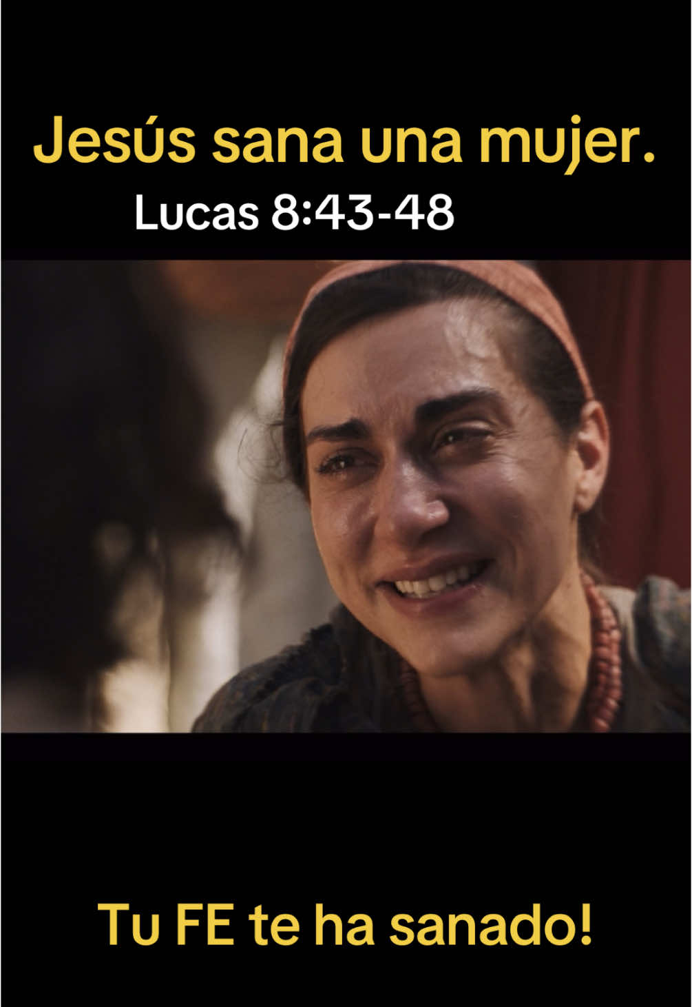 Jesús sana a una mujer 👩🏻❤️‍🩹 “Y una mujer que había tenido un flujo de sangre por doce años y que había gastado en médicos todo cuanto tenía, sin que nadie pudiera curarla, se acercó a Jesús por detrás y tocó el borde de Su manto, y al instante cesó el flujo de su sangre. Y Jesús preguntó: «¿Quién es el que me ha tocado?». Mientras todos lo negaban, Pedro dijo, y los que con él estaban: «Maestro, las multitudes te aprietan y te oprimen». Pero Jesús dijo: «Alguien me tocó, porque me di cuenta de que había salido poder de Mí». Al ver la mujer que ella no había pasado inadvertida, se acercó temblando, y cayendo delante de Él, declaró en presencia de todo el pueblo la razón por la cual lo había tocado, y cómo al instante había sido sanada. Y Él le dijo: «Hija, tu fe te ha sanado; vete en paz».” ‭‭Lucas‬ ‭8‬:‭43‬-‭48‬ ‭NBLA‬‬#amor #sanidad #jesus #fe #milagro 