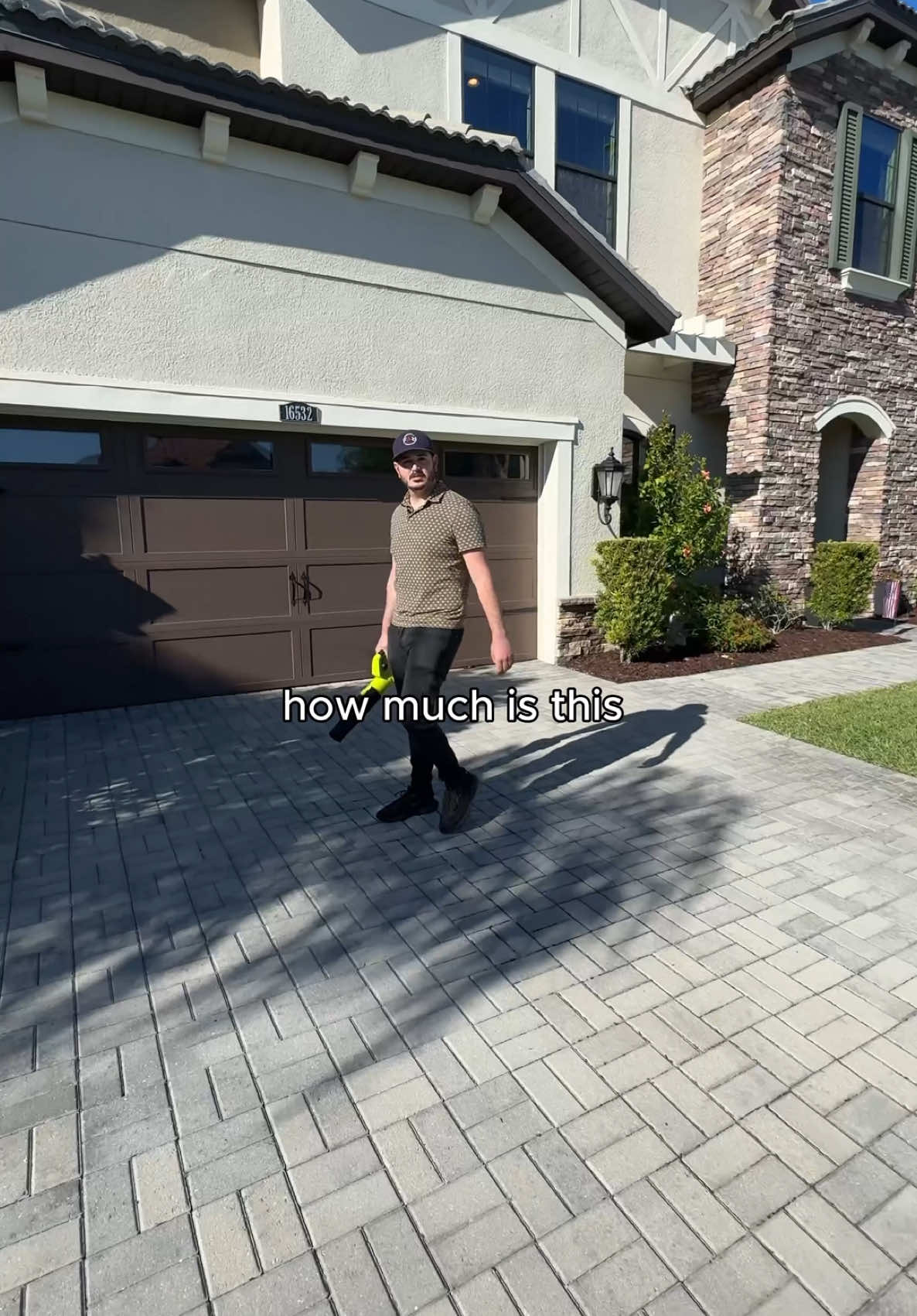 A dream listing in Tampa Bay! This 5 bedroom, 4.5 bathroom in Greater Northdale is listed by @frankalbertrealty. With lake access and a boat ramp, plans for the weekend are right in your backyard! Even if you want to keep cool, the patio always stays shaded! The home also includes a 3 car garage, perfect for storage.  Comment “LISTING” to get more information on this home!  📍Greater Northdale, Tampa, Florida  #tampa #listing #homeforsale #tampahome #hometours #lakeaccess 