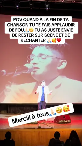 Quand à la fin de ta chanson, je te fais applaudir de fou comme ça, c’est juste incroyable, ça fait chaud au cœur et ça donne envie de rester sur scène et de continuer à chanter🙏🏻🤩🥰#chant #thevoice #thevoicekids #concours #emotions #applaudissement 