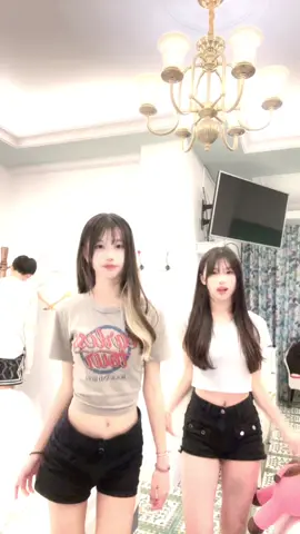 太扯了 可是我真的不會搖欸。#壓力好大 #姐妹 @TikTok 
