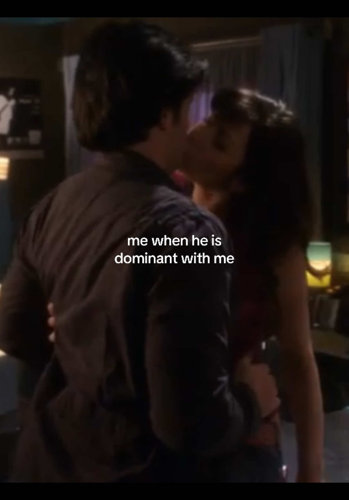 hhe way he picks her up so easily and kisses her so confidently. Ugh, I need him. || #clarkkent #clarkkentedit #relatable #Relationship #fyp #relationshipgoals #loislane #loislaneedit #tomwelling #tomwellingedit #fortnite #henrycavill #me #couplegoals #tomwellingsmallvile #tomwellingsmallville #clarkandlois 