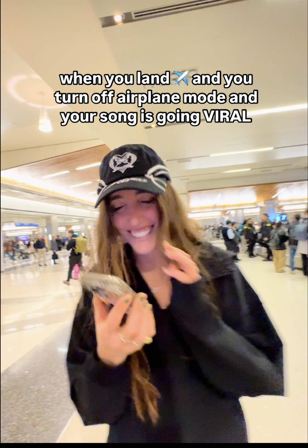 best airplane mode exit ever #fyp #edm #singer #electronicmusic 