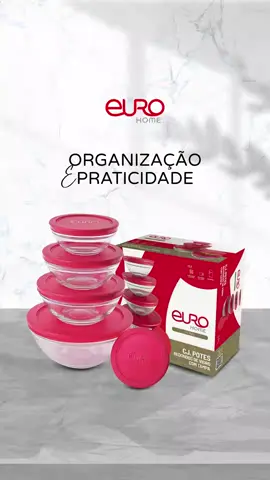 O conjunto perfeito para sua cozinha! 🍽 O Conjunto de Potes Redondos de Vidro da Euro Home vem com 5 peças, garantindo praticidade e organização. Suas tampas vermelhas dão aquele toque de cor e estilo, deixando seu ambiente ainda mais moderno e funcional! ❤