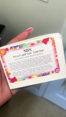I can see why this is so popular, one of my top favorites! @NBNXBEAUTY #yonibar #naturalingredients #phbalance #nbnxbeauty #yoniwash #hygeine #lemonbalm #mintyfresh 