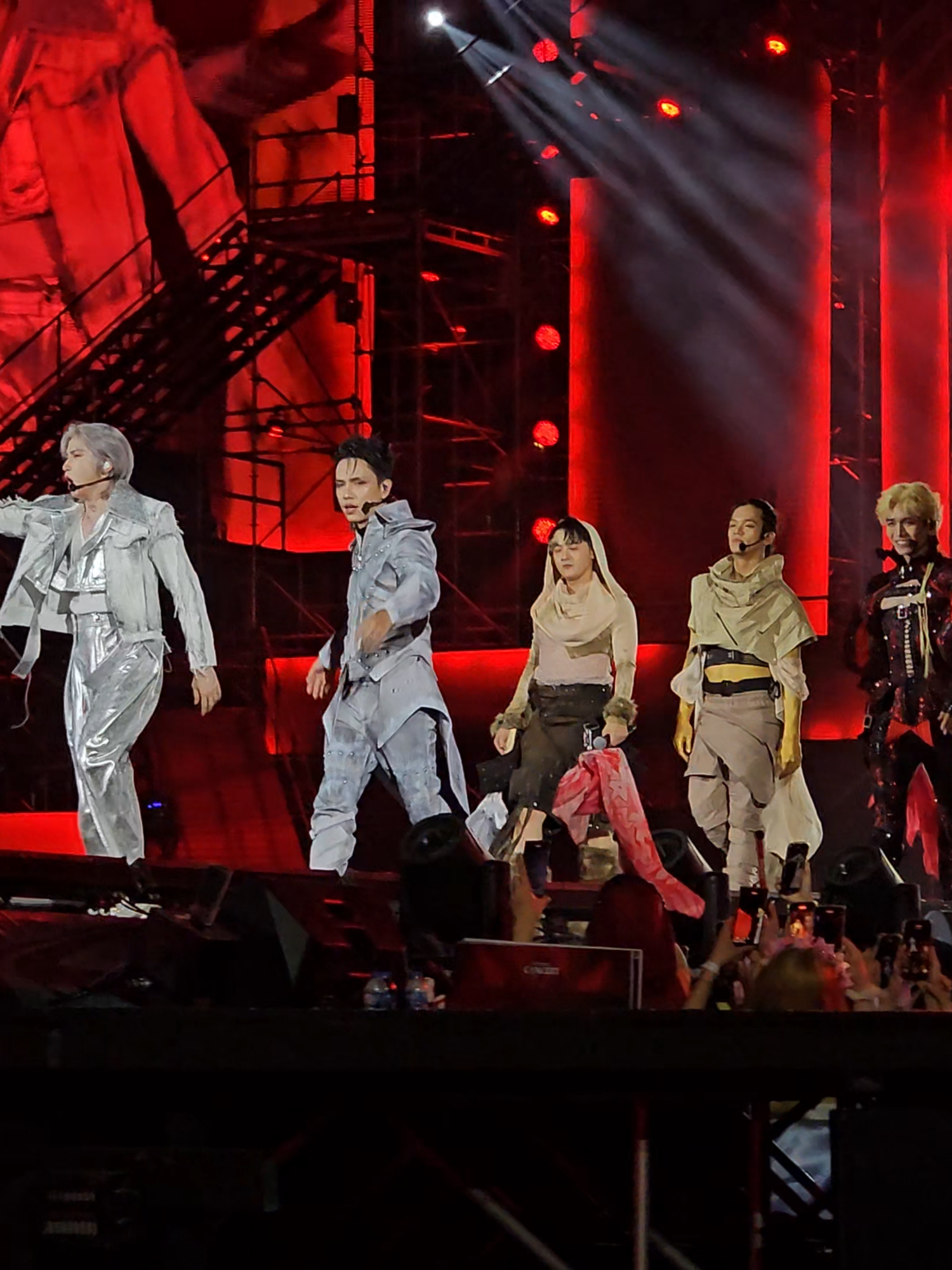 Người Lạ Ơi - #BBTrần #NekoLê #STSơnThạch #StrongTrọngHiếu #ThanhDuy ft. Bạn tôi #ConcertATVNCG #DAY4HCM