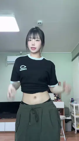 반팔너므 이쁘다 😡😡 #추천안뜨면삐짐#제천  