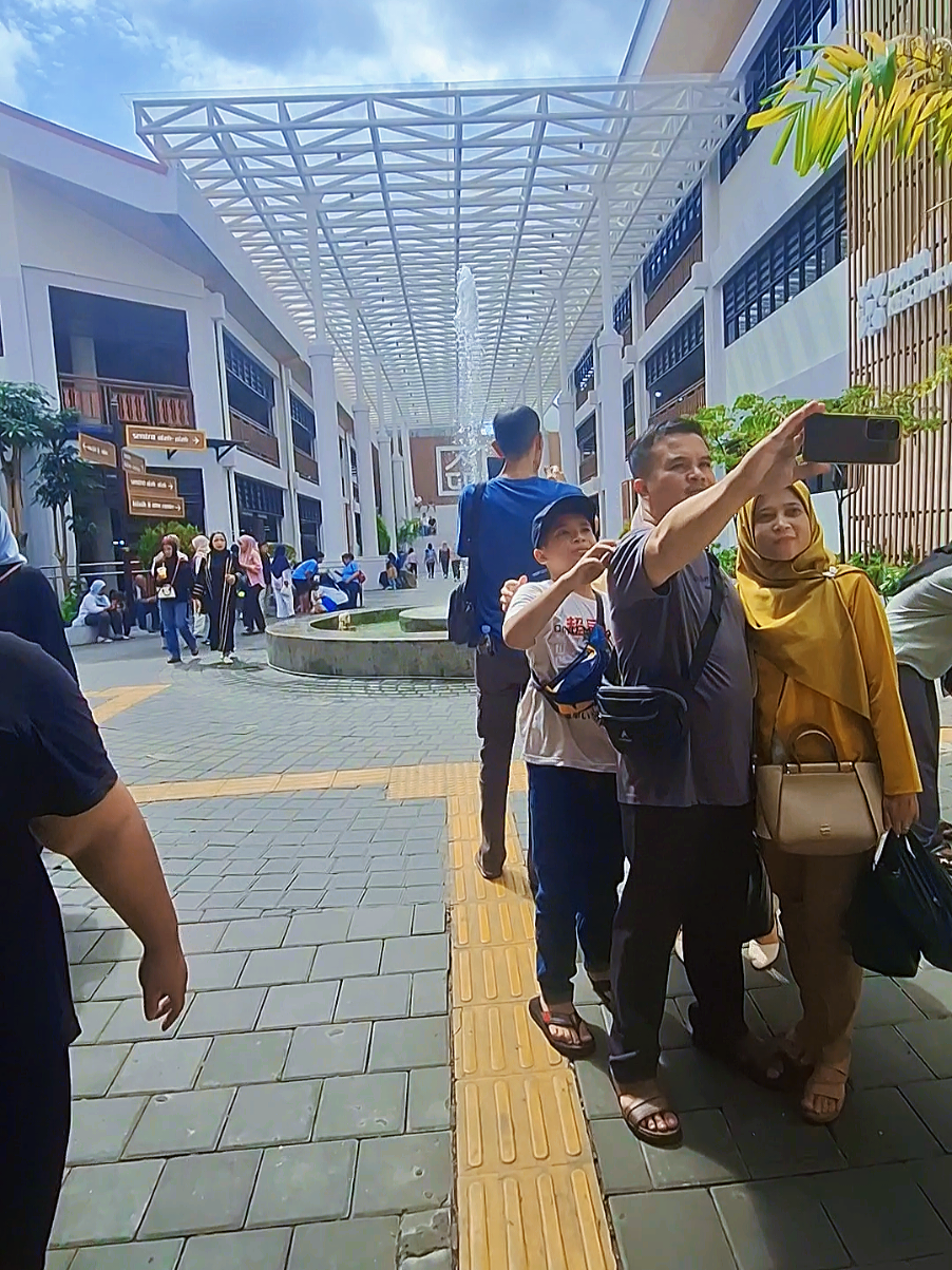 teras malioboro pagi ini.. tetep rame #malioborojogja #malioboro #jogja #terasmalioboro #fyp #videomentahan #xybca 