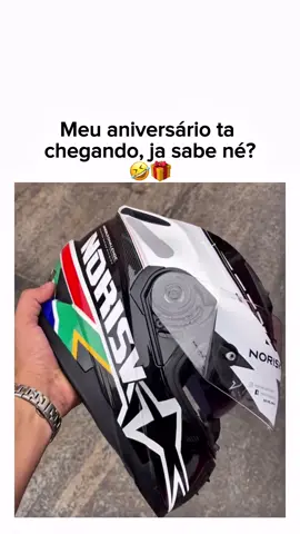 meu aniversário tá chegando, já sabe né 🤣🎁 . . . . . . . . . . #capcut_edit #viralvideos #fyp #presente #😂 #capacete 