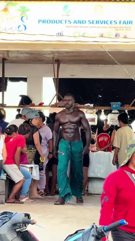 African giant in the Philippines reaction 🇵🇭  #fyp #philippines #xyzcba #philippines🇵🇭tiktok #blackmen #Lifestyle #melanin #gymnastics 