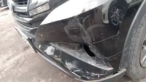 selamat siang pak, mohon maaf sebelumnya saya pemudik dari jakarta. Tadi saya mengalami kecelakaan yang merugikan pihak saya di simpang buah batu saya di tabrak sama mobil Toyota Rush D 1748 ZK, saya minta pertanggungjawaban nya secara langsung saya kejar orangnya malah kabur mohon pak tolong saya minta pertanggungjawaban nya dengan kerusakan mobil saya bamper depan bagian kiri copot sebelah dan si pelaku melarikan diri dan tak terkejar oleh saya #viralvideo  #polresbandung  #kecelakaan  #viraltiktok  