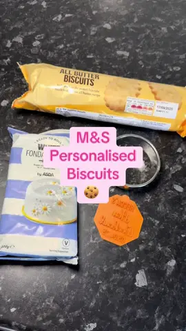 Make hen do cookies with me! These were so simple but so effective ✨ 🍪 @Marks & Spencer #hen #henparty #henpartyideas #henpartyplanning #hendo #hendoplanning #hendogoodiebags #wedding #weddingbiscuits #favours #weddingfavours #bride #bridetobe #partyfavors #DIY #diypartyfavors #marksandspencer #marksandspencerfood #cookie #personalised #weddingtok #bridetok #hentok #planning #mumsoftiktok #mumlife #mumof2 