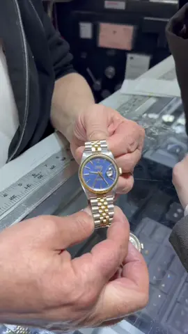 Rolexes are only waterproof if you screw down the crown. @Kendall Tichner  #rolex #luxurywatches #datejust #edicational #business #fyp 