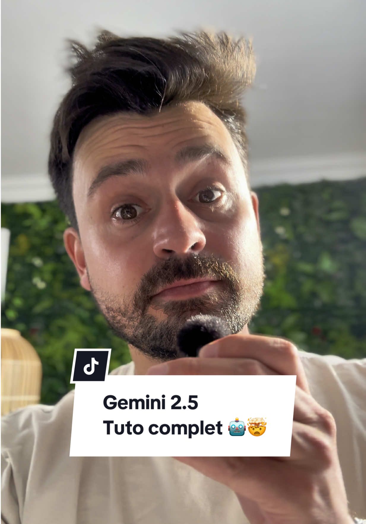 Dinguerie chez Google ! 🚀 La nouvelle version de Gemini débarque dans AI Studio et c'est une RÉVOLUTION. ✨ Imaginez créer des jeux, des sites et des apps juste avec l'IA... C'est maintenant possible et c'est bluffant ! 🤯 Et oui, c'est COMPLÈTEMENT GRATUIT pour le moment via Google AI Studio ! Envie de voir ça en action ? Ma vidéo complète vous attend sur YouTube ! 👉 Lien en bio ! 😉 #Gemini #GoogleAI #IAfr #IntelligenceArtificielleFrance #GoogleAIStudio #Tech #Innovation #DéveloppementWeb #Création #AstuceTech #Gratuit #NouvelleTechnologie #Futur #Codeur #Developpeur