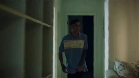 participa de uma parte da mnh vd... . . . . . #mchariel #song #paravoce #fy #viral #tipografia #lirycs 