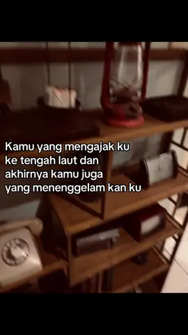 Kamu yang memberi perhatian se olah menaruh harapan lalu kamu juga yang mematahkan perasaan di atas harapan yang udah aku sertakan #fyp #ky 