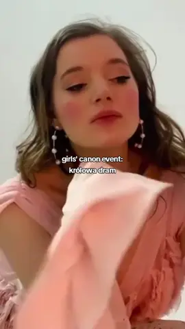 #SANAH :: dziewczyny do hymnu 🙋‍♀️ ~~~~~~~~~~~~~~~~~~~ #sanah #trend #dlaciebie #dc #fyp #fypシ #foryou #viral #fanga_koronka_sanah #fp_fanga_koronka_sanah 